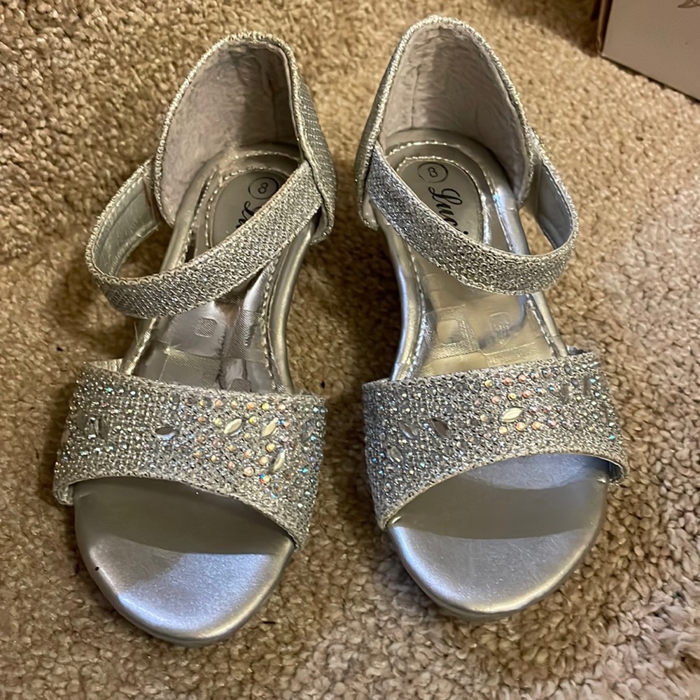 Kids sandals